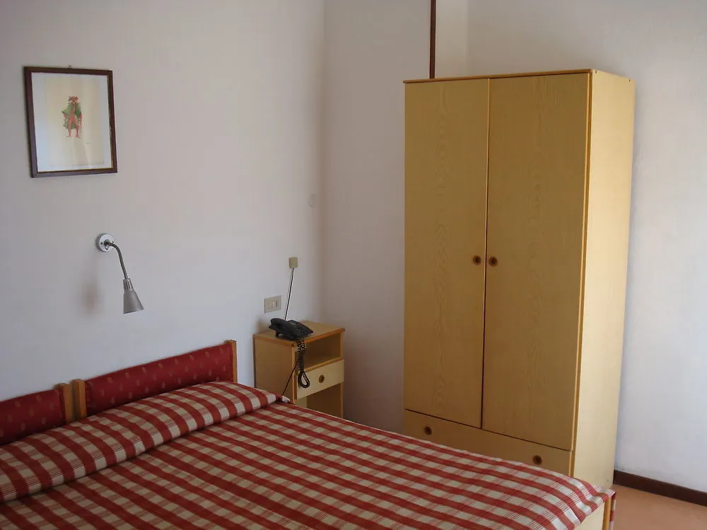 Hotel Marlisa Pier Lido di Jesolo 2*,  Italy